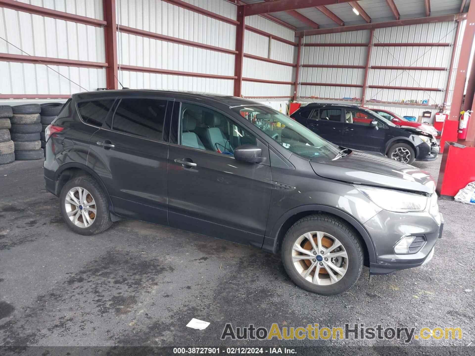 FORD ESCAPE SE, 1FMCU9GD4HUA44825