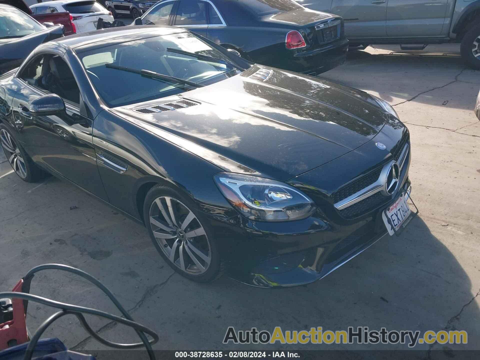 MERCEDES-BENZ SLC 300, WDDPK3JA4HF139399