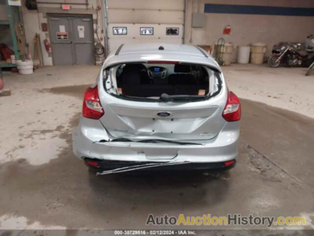 FORD FOCUS SE, 1FADP3K28DL107417