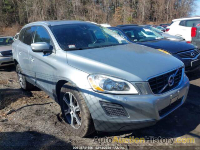 VOLVO XC60 T6/T6 R-DESIGN, YV4902DZ1B2146956