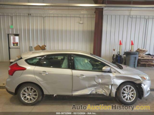 FORD FOCUS SE, 1FAHP3K22CL211188