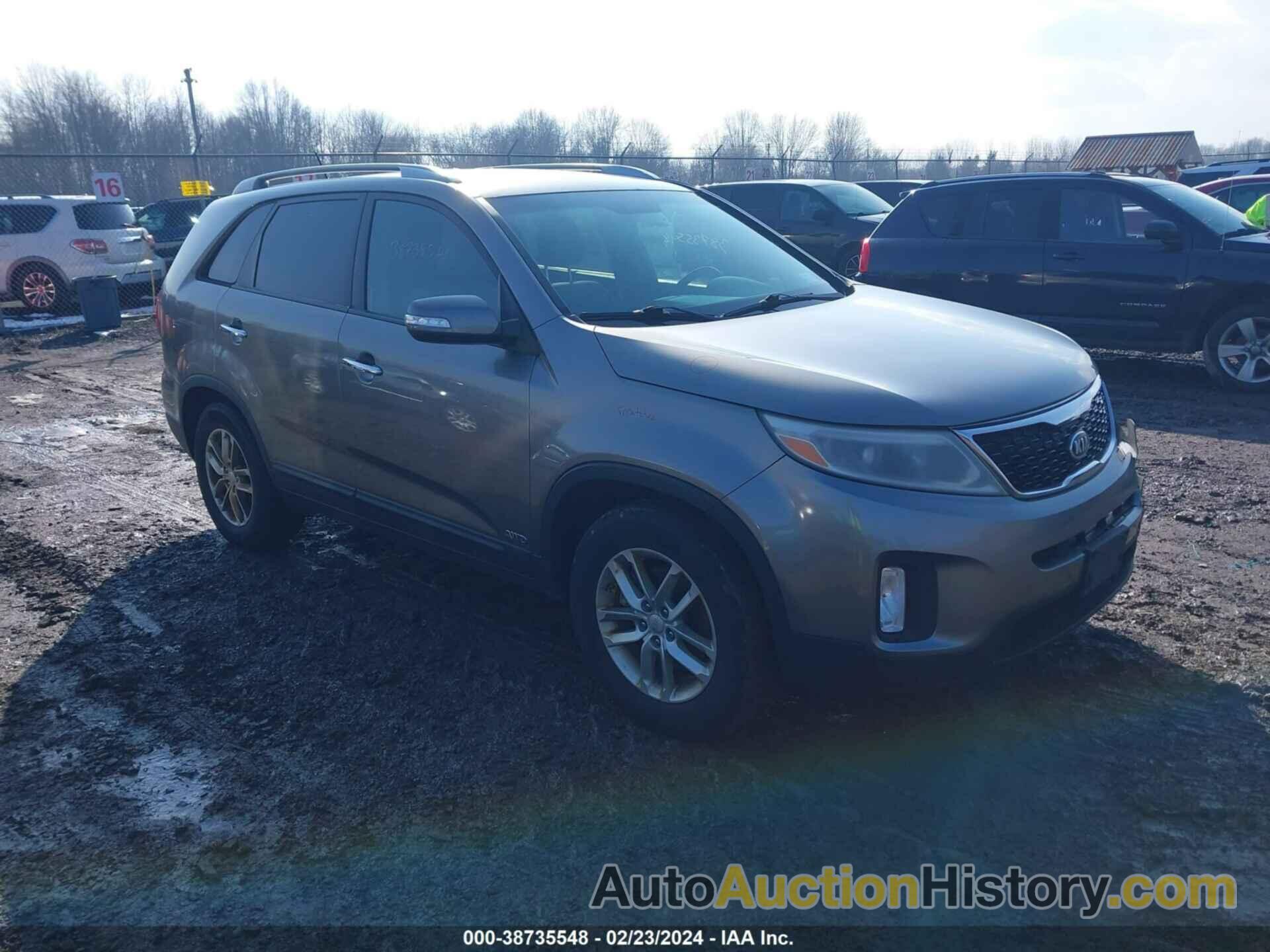 KIA SORENTO LX, 5XYKTCA67EG446247