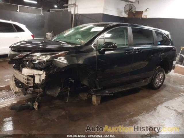 TOYOTA SIENNA LE, 5TDKRKECXNS108563