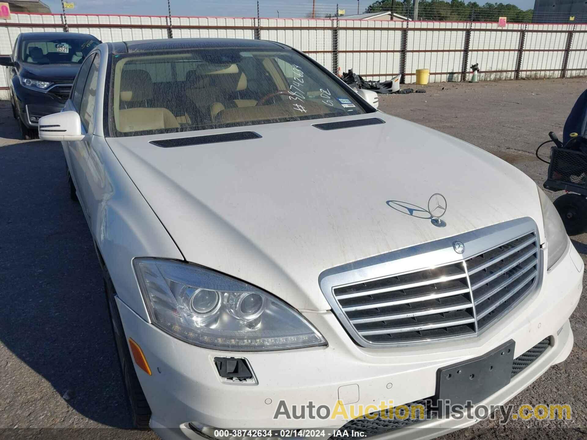 MERCEDES-BENZ S 550, WDDNG7DB3CA465527