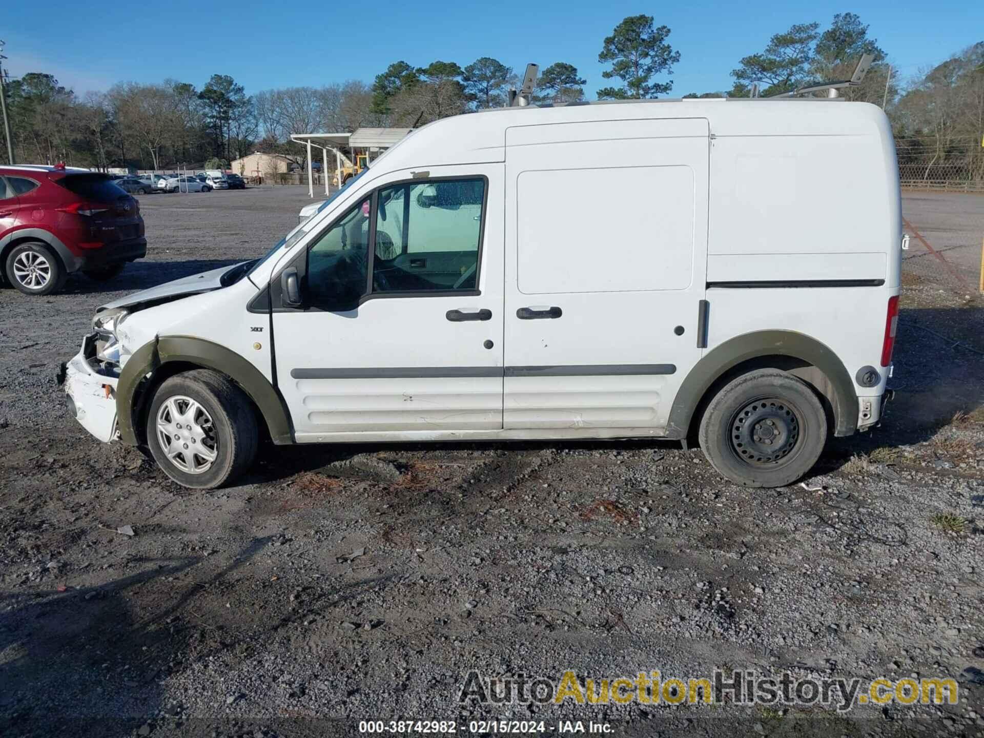 FORD TRANSIT CONNECT XLT, NM0LS7DN7DT140229