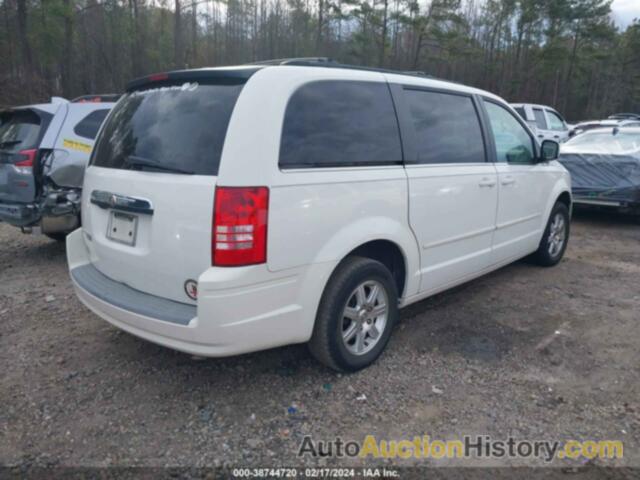 CHRYSLER TOWN AND COUNTRY, 