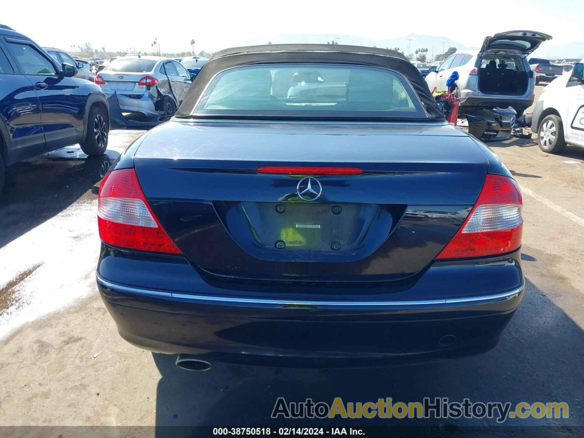 MERCEDES-BENZ CLK 350, WDBTK56F37T080935