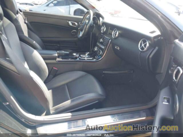 MERCEDES-BENZ SLK 300, WDDPK3JA3GF116887