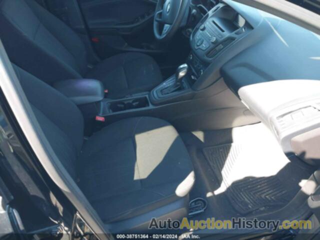 FORD FOCUS SE, 1FADP3K21GL376329