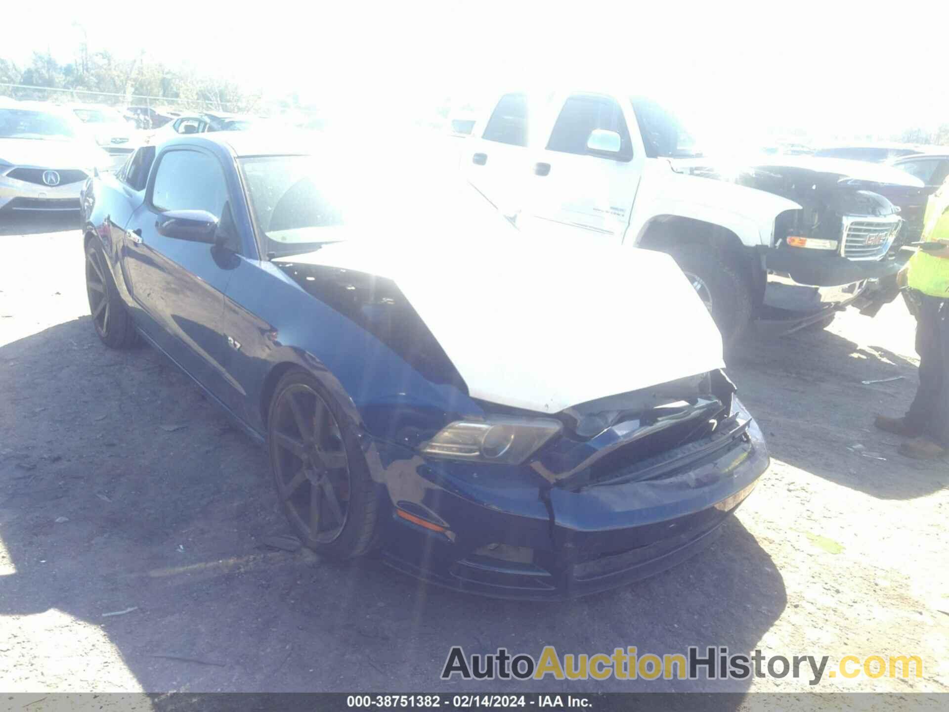 FORD MUSTANG, 1ZVBP8AM8D5252296