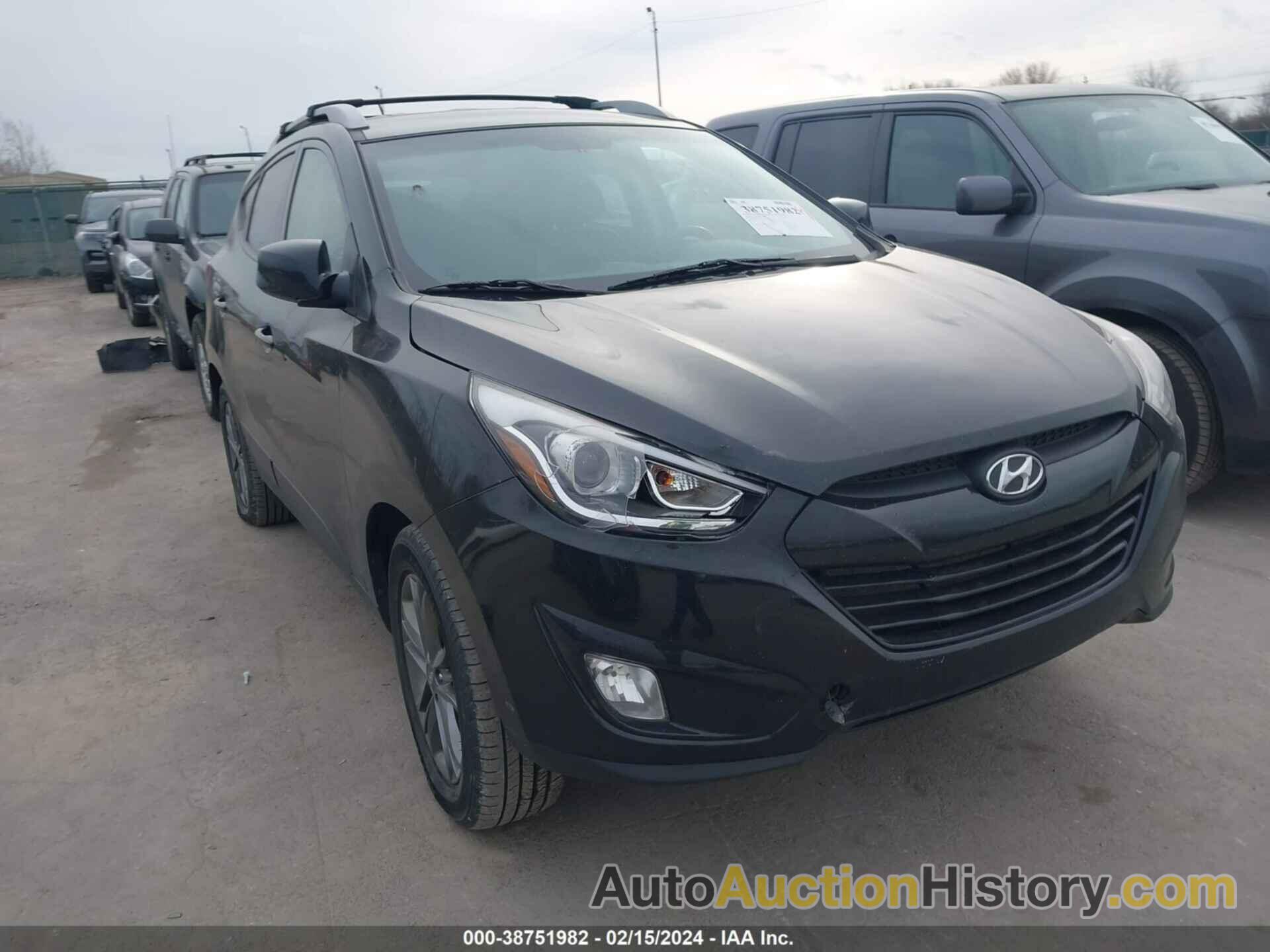 HYUNDAI TUCSON SE, KM8JUCAG9FU096634