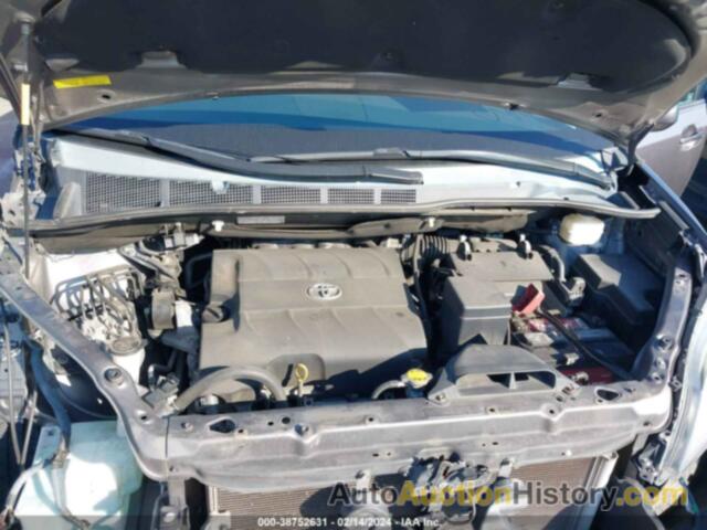 TOYOTA SIENNA LE V6 8 PASSENGER, 5TDKK3DC3DS323874