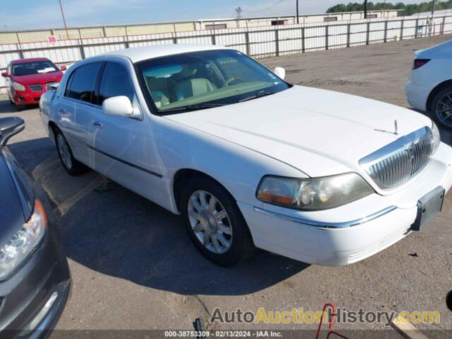 LINCOLN TOWN CAR SIGNATURE LIMITED, 2LNHM82V39X629518