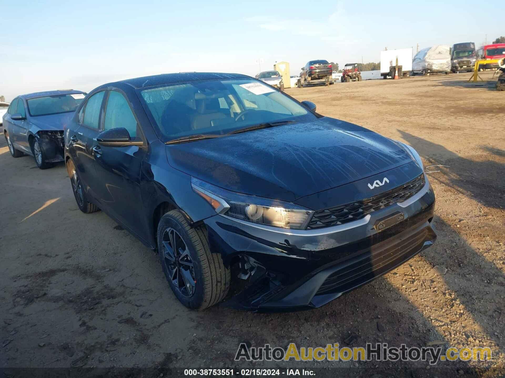 KIA FORTE LXS, 3KPF24AD7RE726598