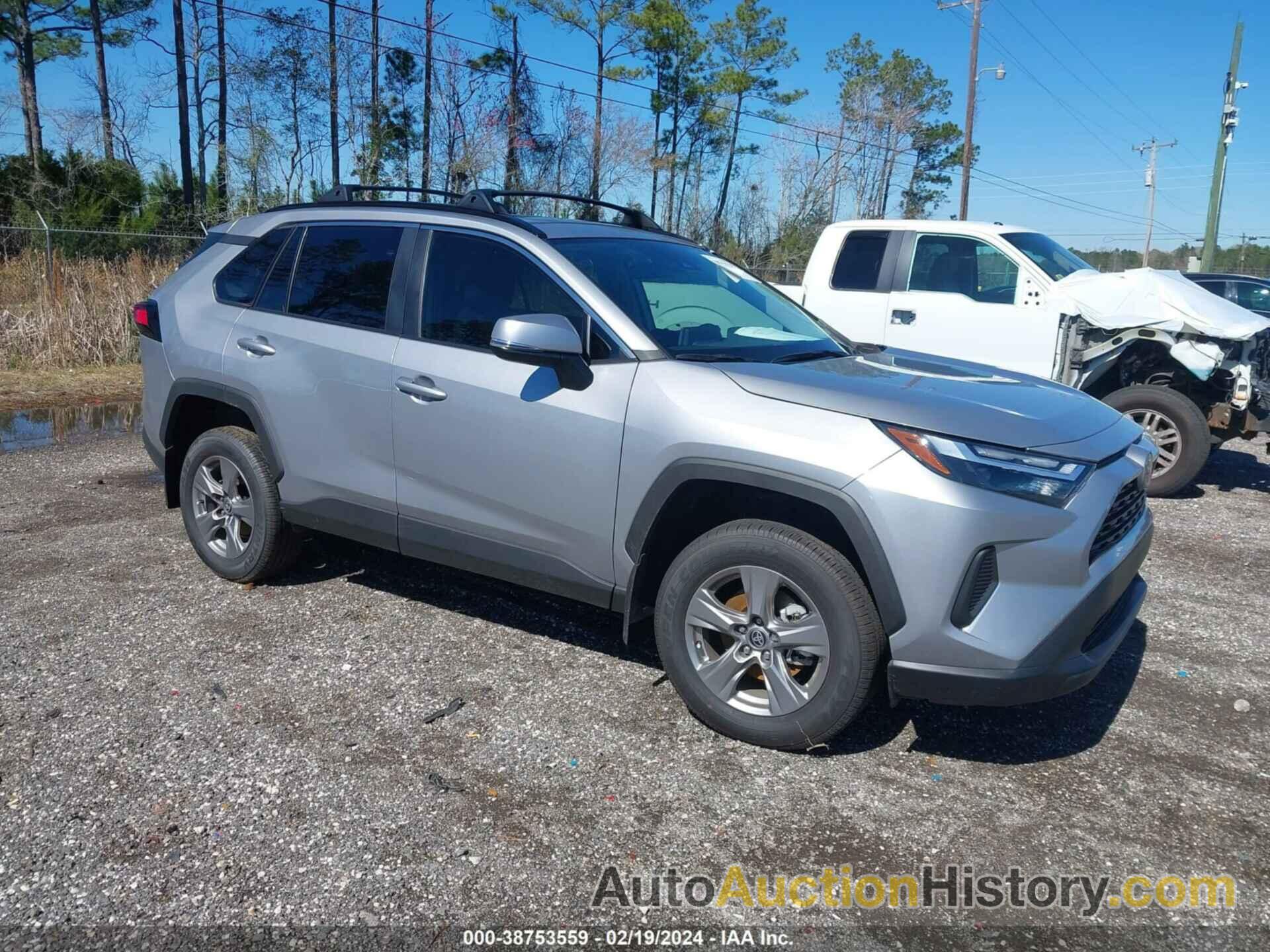 TOYOTA RAV4 XLE, 2T3W1RFVXPC246981