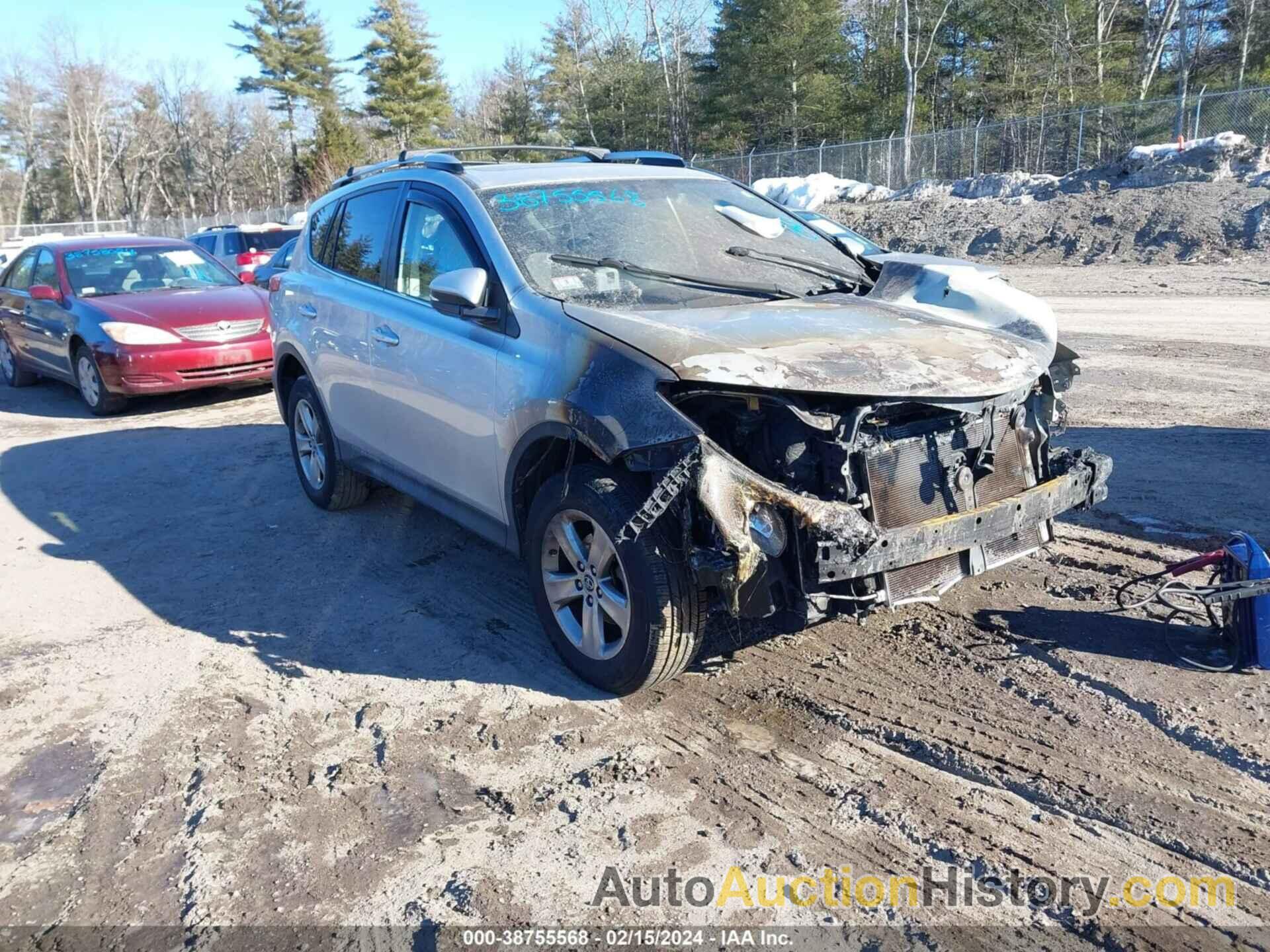 TOYOTA RAV4 XLE, JTMRFREV5FJ047932