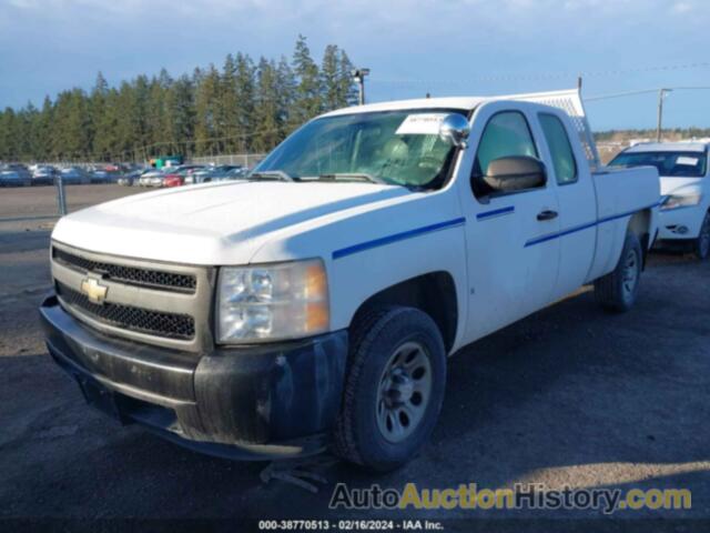 CHEVROLET SILVERADO C1500, 1GCEC190X8Z266770