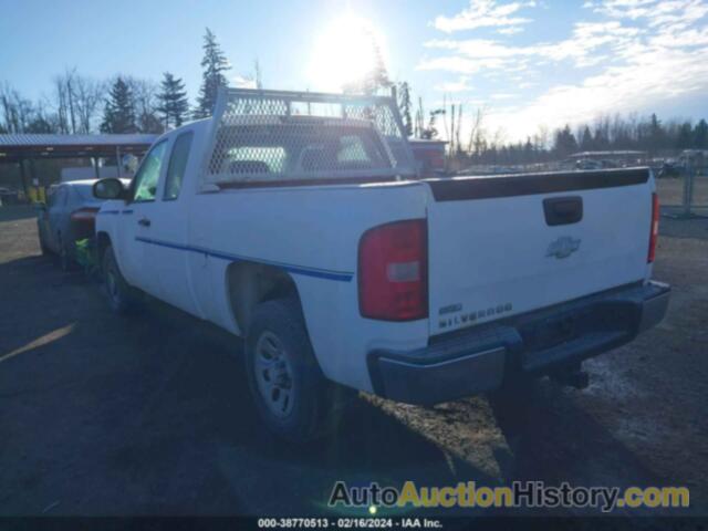 CHEVROLET SILVERADO C1500, 1GCEC190X8Z266770