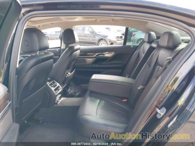 BMW 740I, WBA7E2C56KB216619