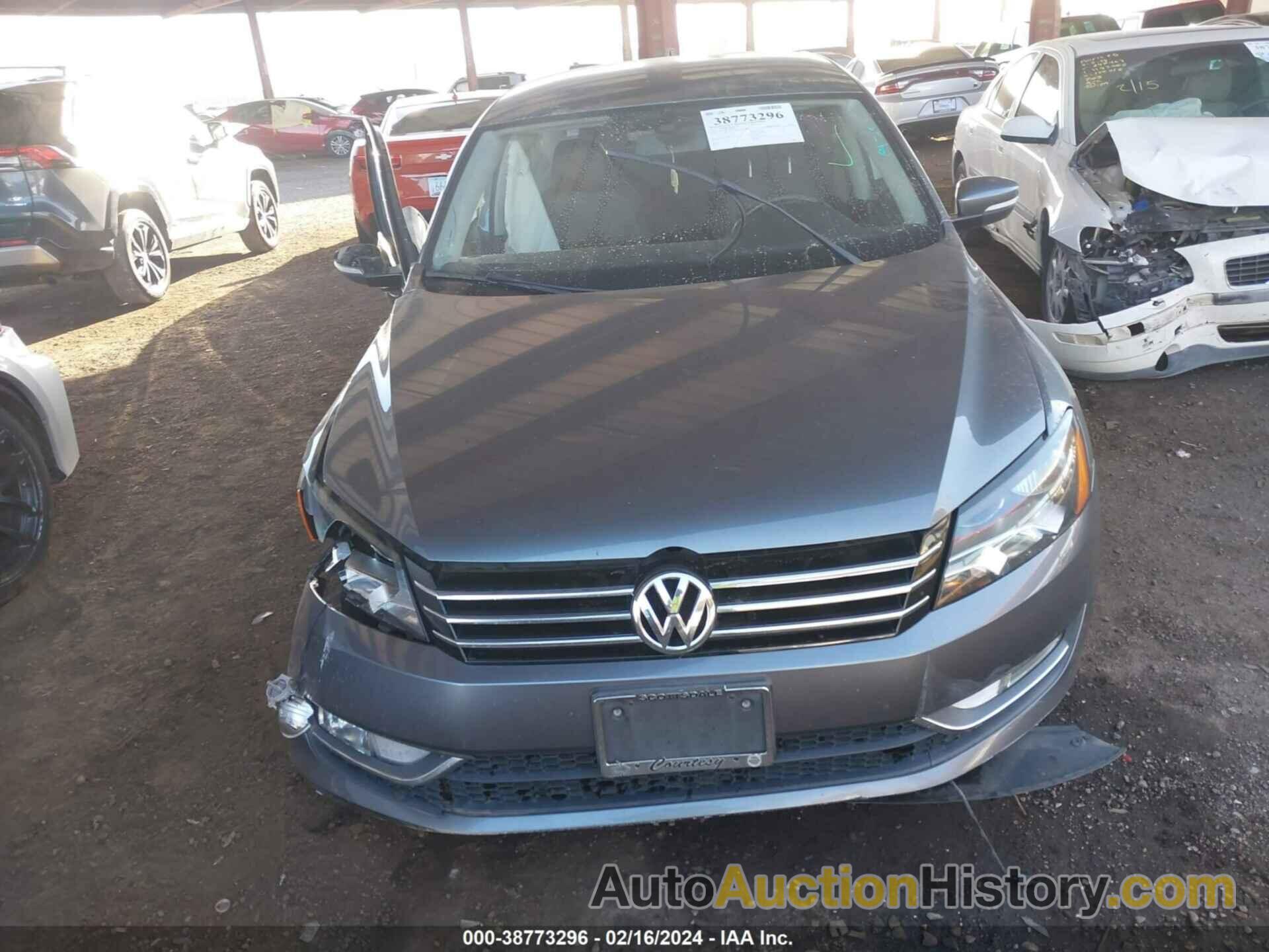 VOLKSWAGEN PASSAT S, 1VWAT7A30FC088209