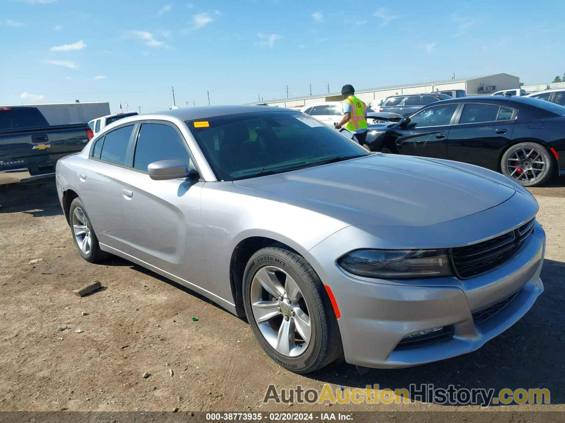 DODGE CHARGER SXT, 2C3CDXHG2FH824361