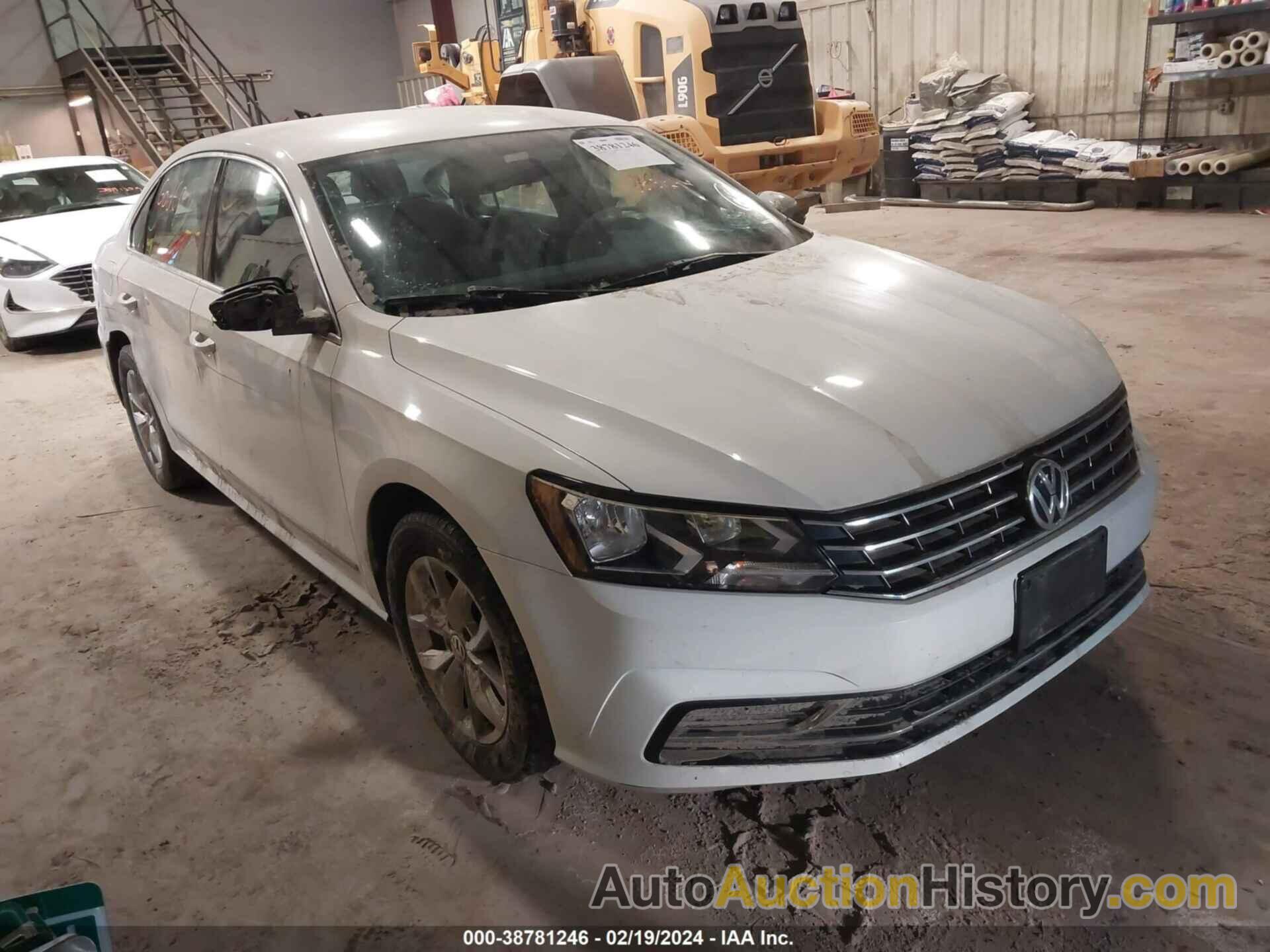 VOLKSWAGEN PASSAT S/R-LINE, 1VWAT7A34GC0409