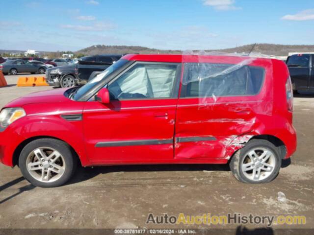 KIA SOUL +, KNDJT2A23A7103445