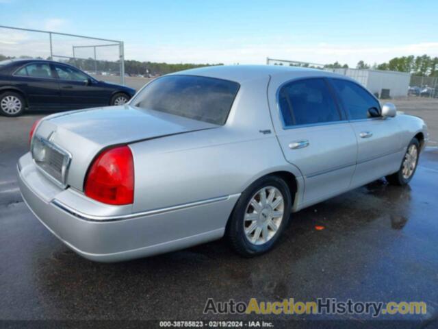 LINCOLN TOWN CAR SIGNATURE LIMITED, 2LNHM82VX9X618743