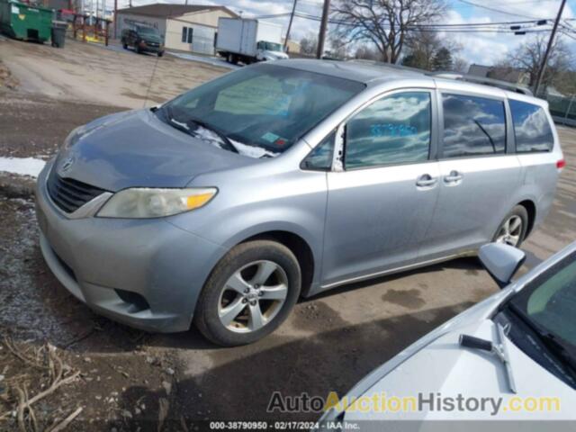 TOYOTA SIENNA LE, 5TDKK3DC0BS008009