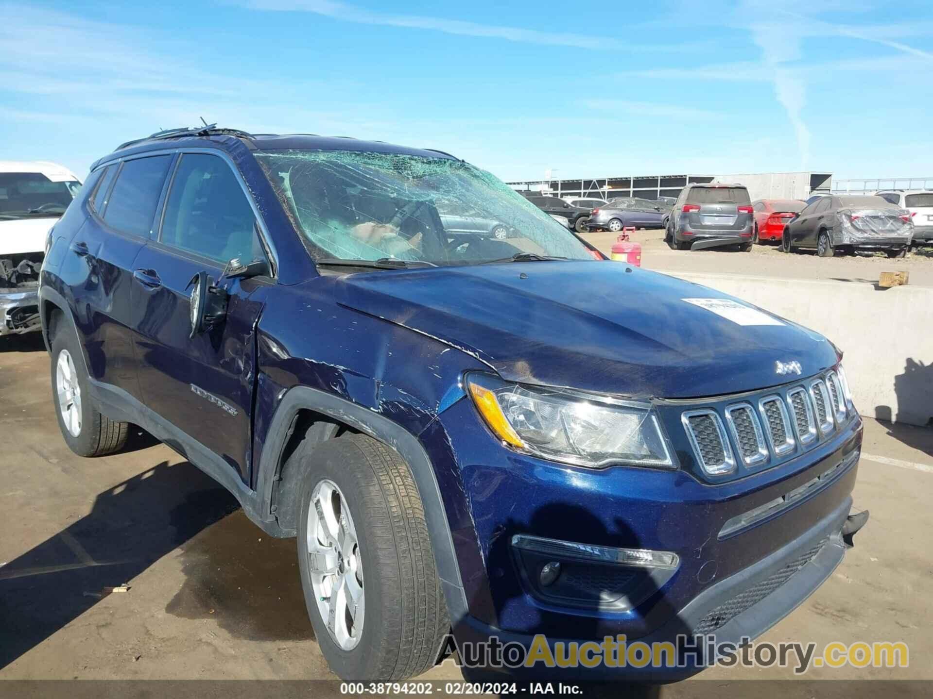 JEEP COMPASS LATITUDE 4X4, 3C4NJDBB7JT493026