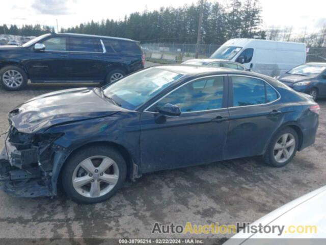 TOYOTA CAMRY SE, 4T1B11HK8KU749539