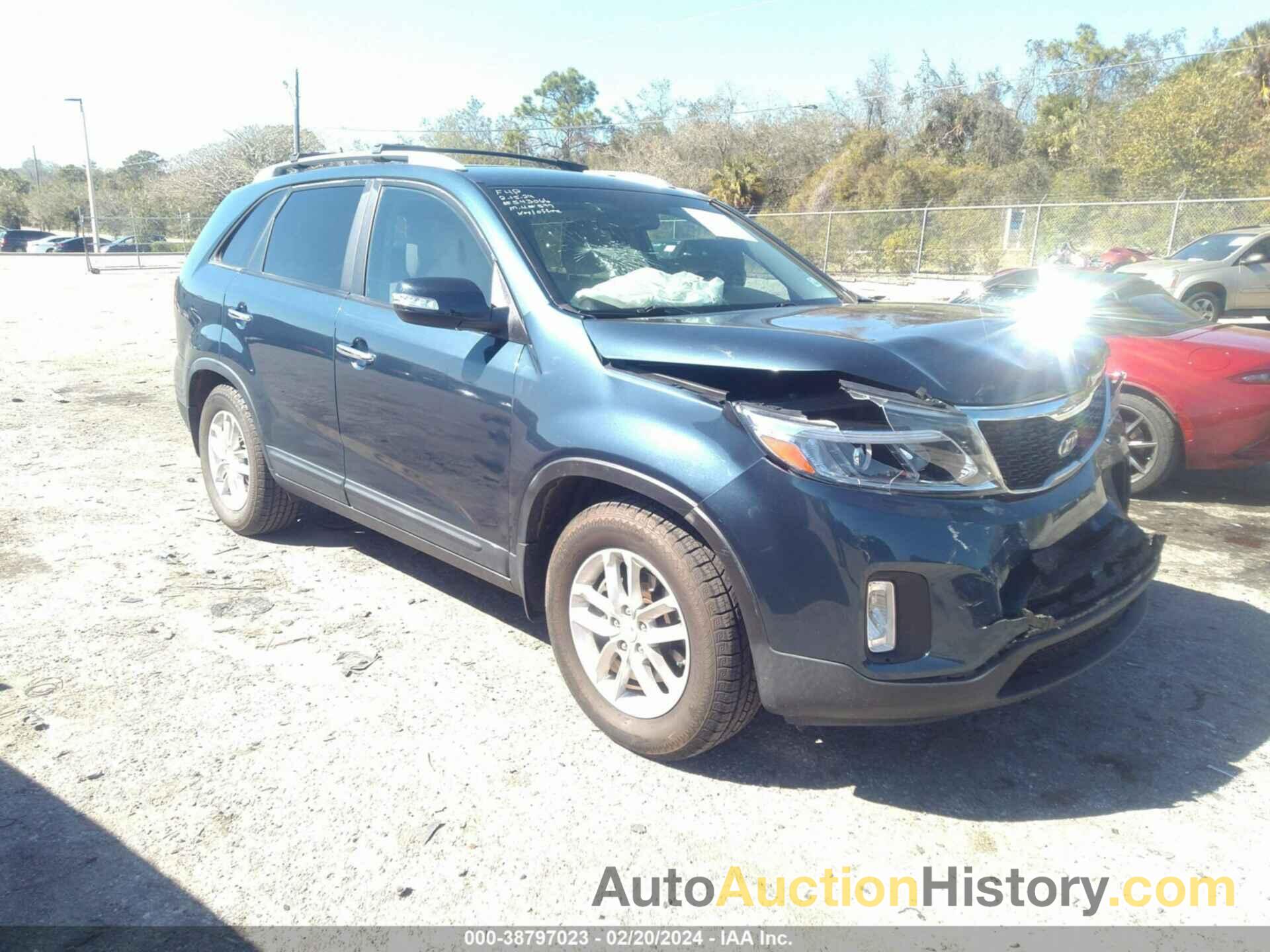 KIA SORENTO LX, 5XYKT3A68EG469486