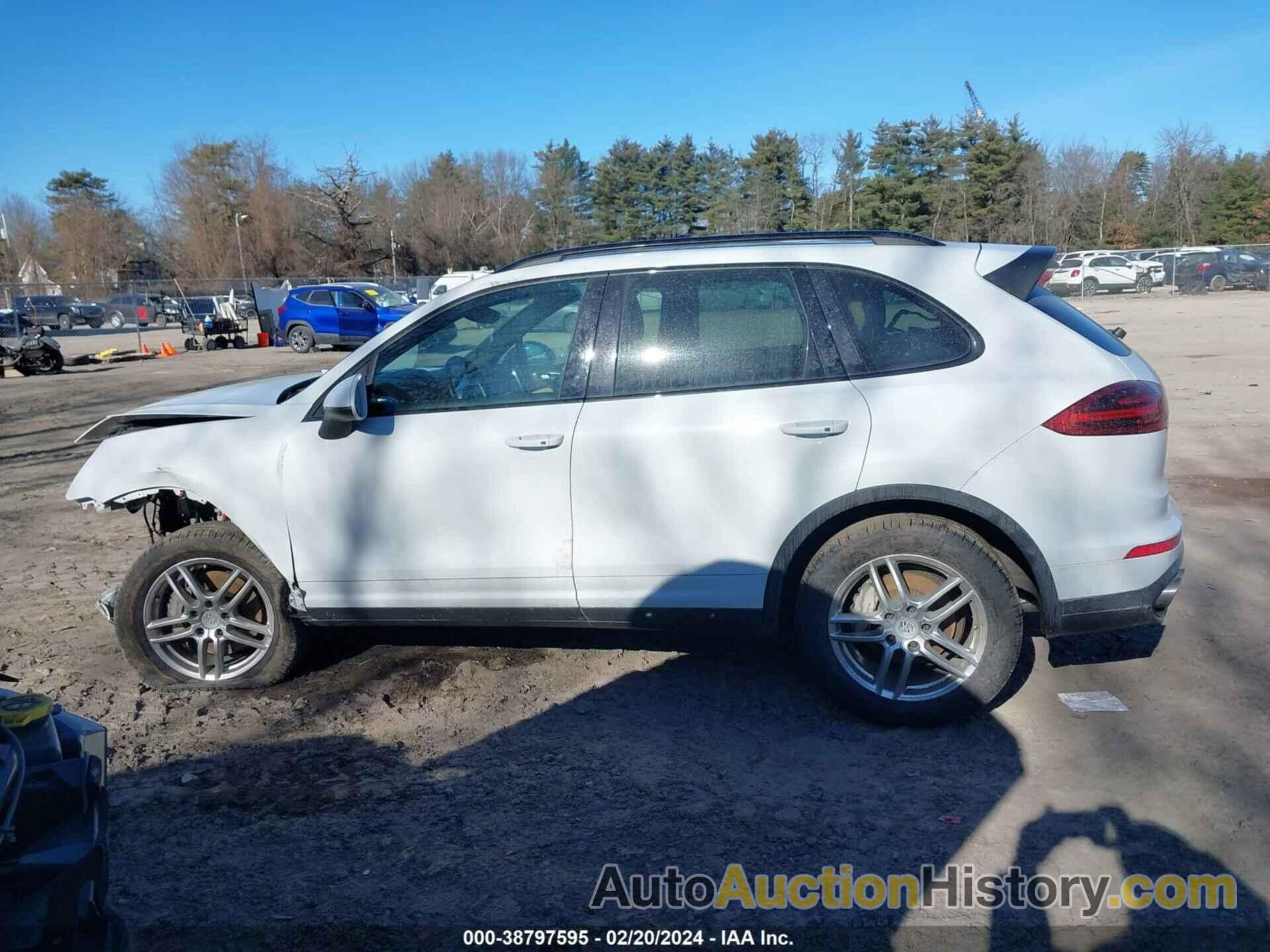 PORSCHE CAYENNE S, WP1AB2A29JLA61047