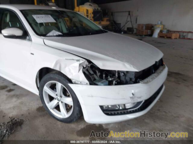 VOLKSWAGEN PASSAT S, 1VWAS7A38FC112047