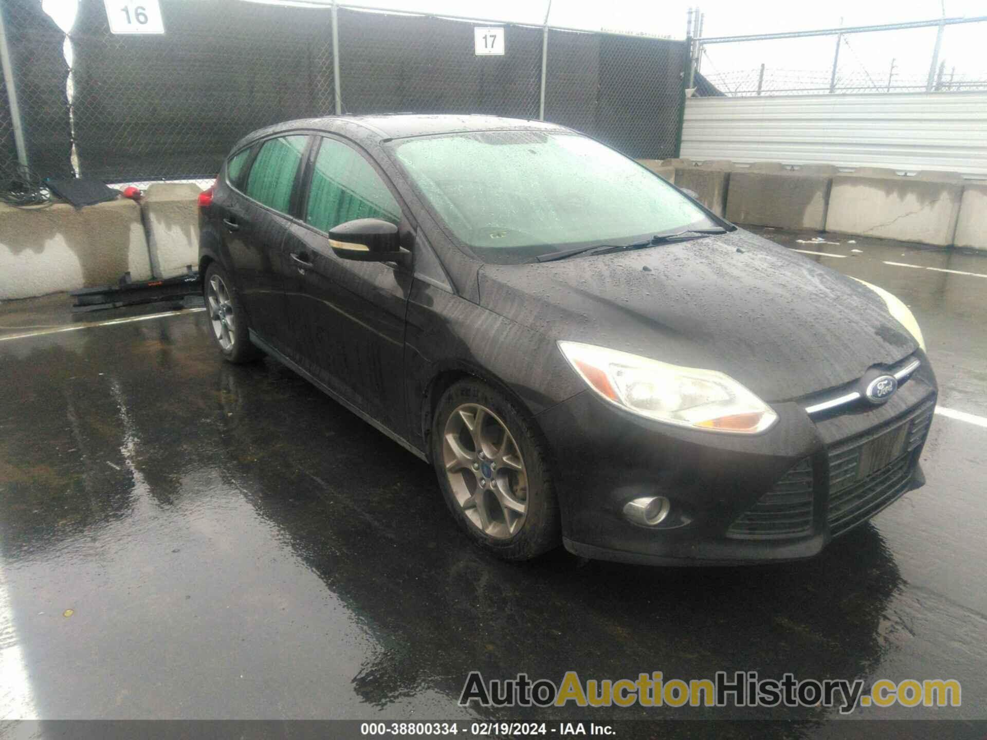 FORD FOCUS SE, 1FADP3K26EL444122