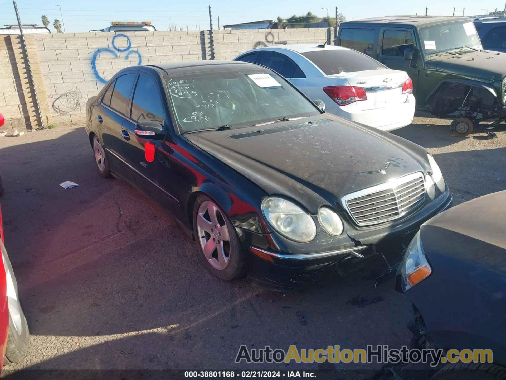 MERCEDES-BENZ E 500, WDBUF70J83A205001