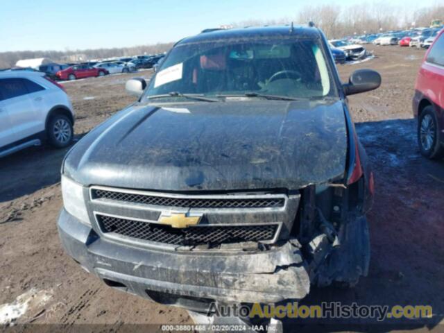 CHEVROLET TAHOE LS, 1GNSKAE02ER113377