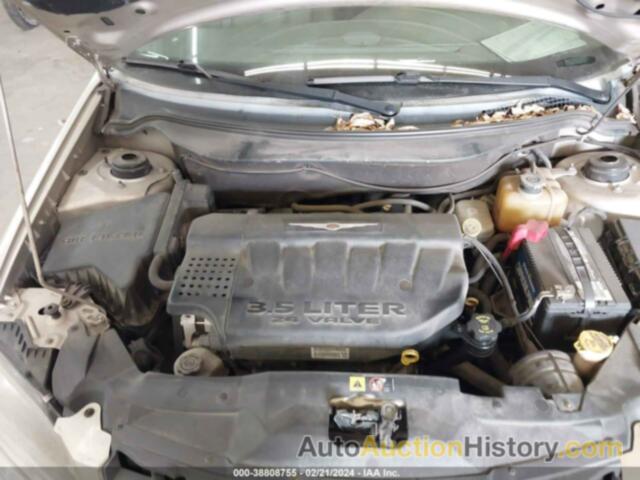 CHRYSLER PACIFICA TOURING, 2C4GM68455R658911