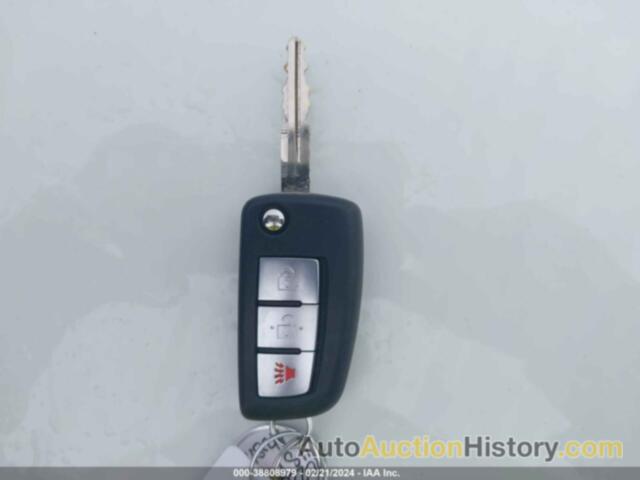 NISSAN ROGUE S, 5N1AT2ML4FC879968