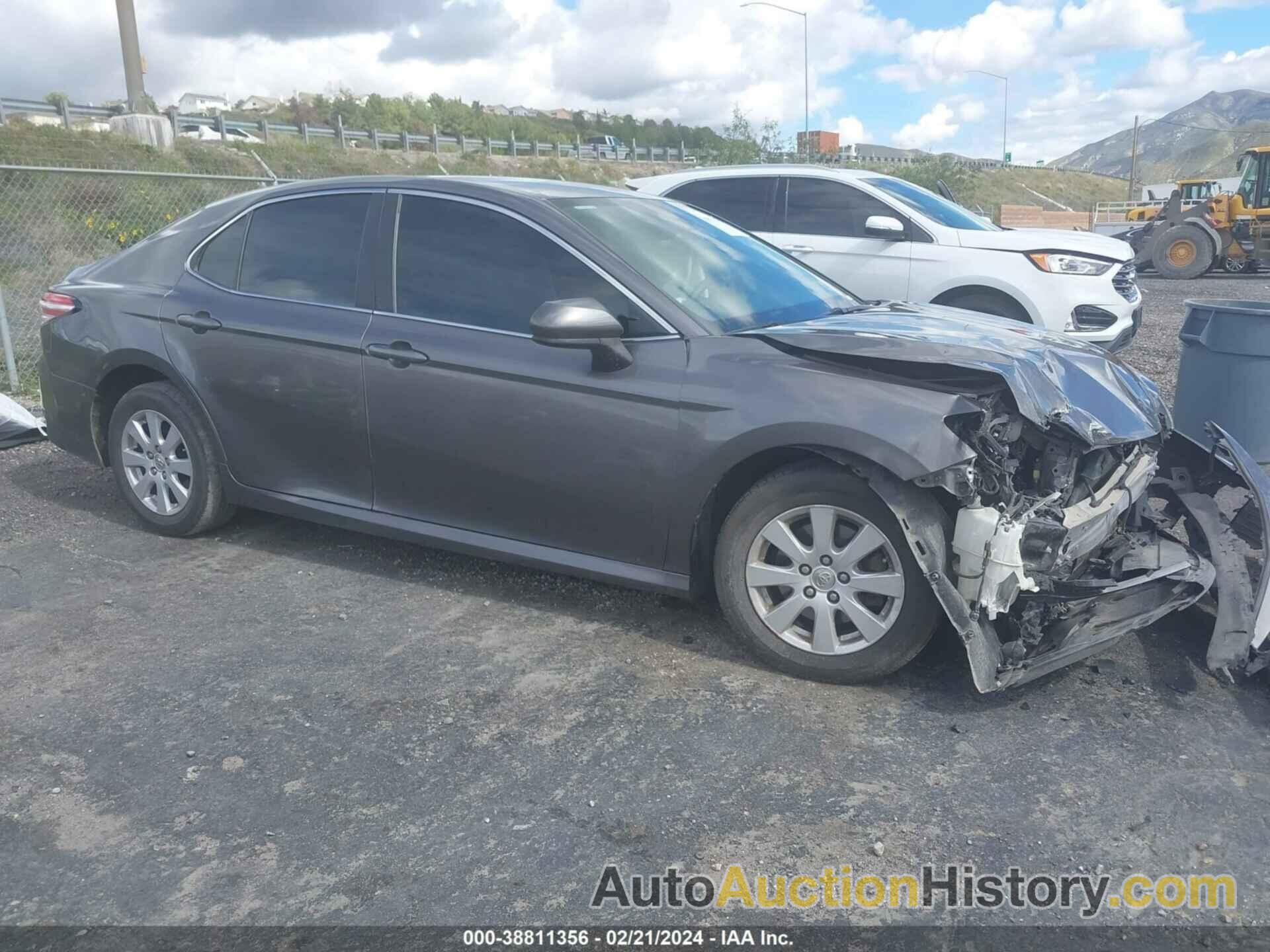 TOYOTA CAMRY LE, 4T1B11HK7KU257648