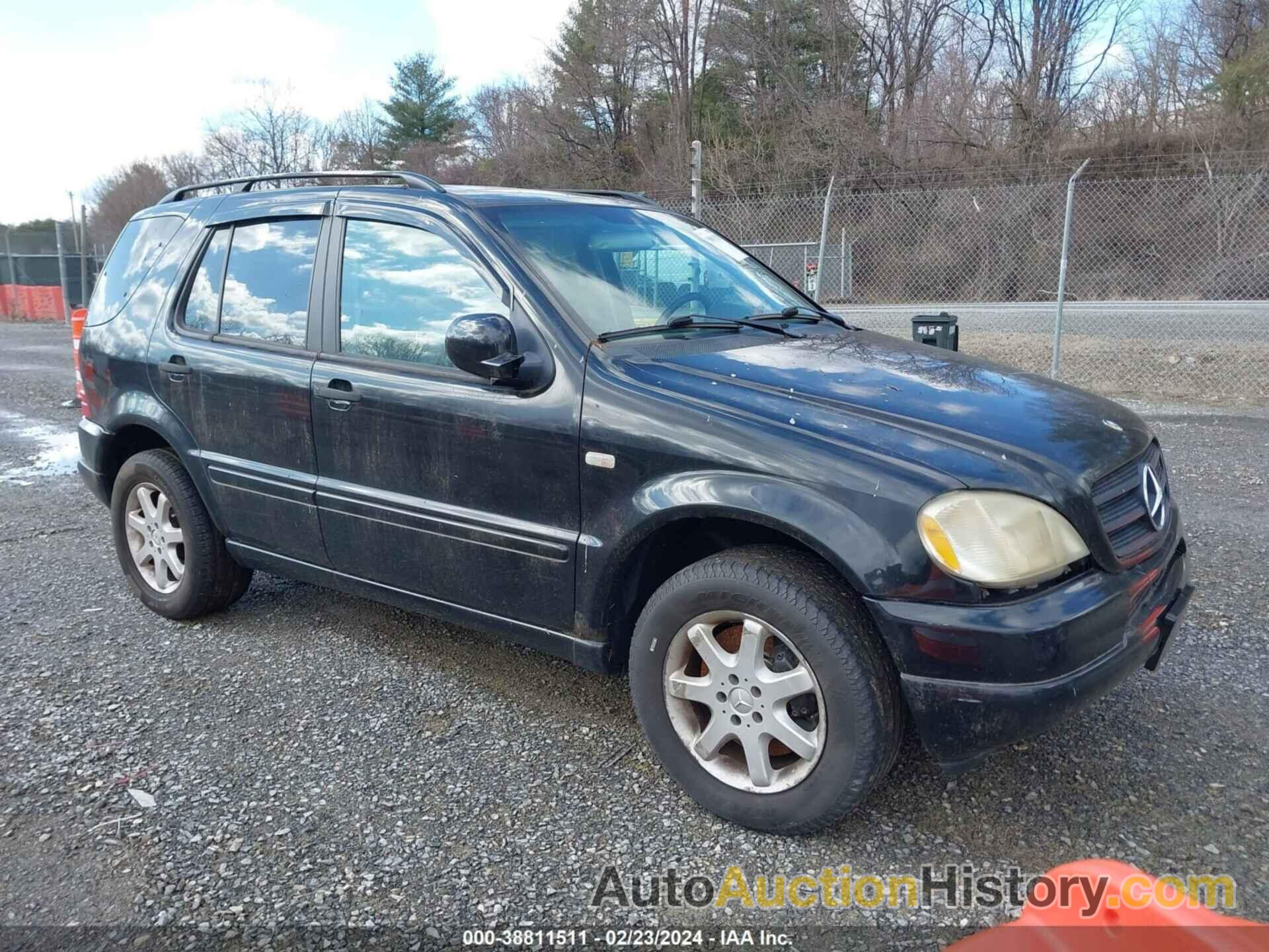 MERCEDES-BENZ ML 430, 4JGAB72E5YA202107