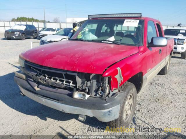 CHEVROLET SILVERADO 1500 LS, 2GCEC19T4Y1333981