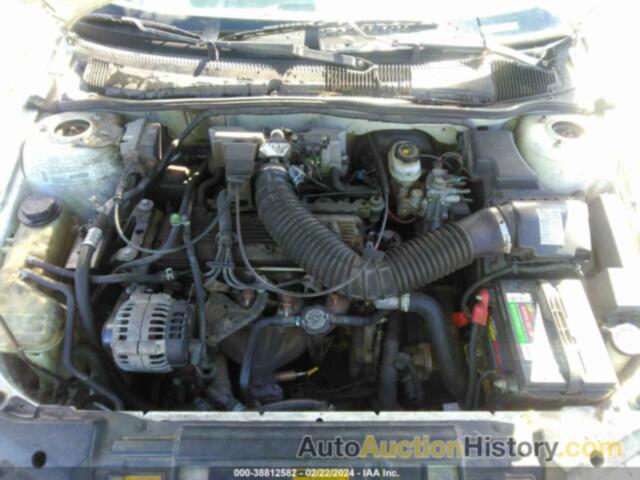 CHEVROLET CAVALIER LS, 1G1JF5244V7271926