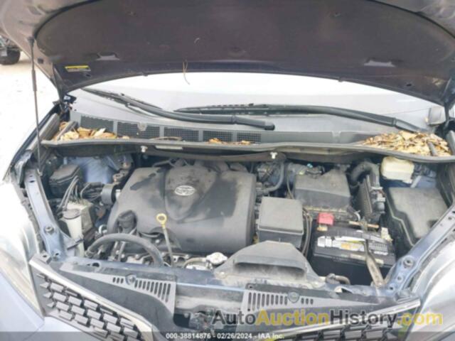 TOYOTA SIENNA SE 8 PASSENGER, 5TDXZ3DCXJS951847