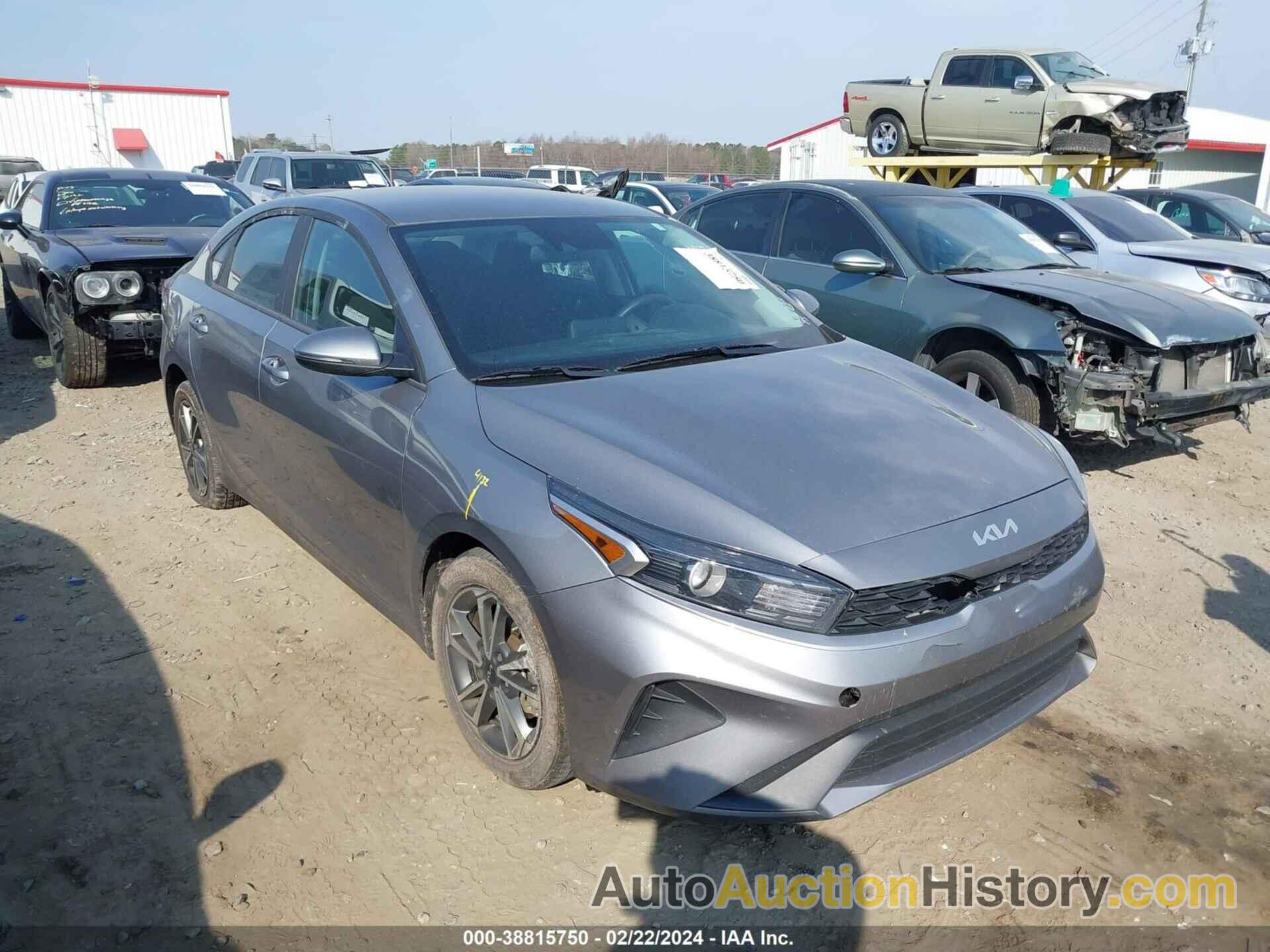 KIA FORTE LXS, 3KPF24ADXPE543256