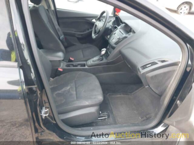 FORD FOCUS SE, 1FADP3K22FL372787