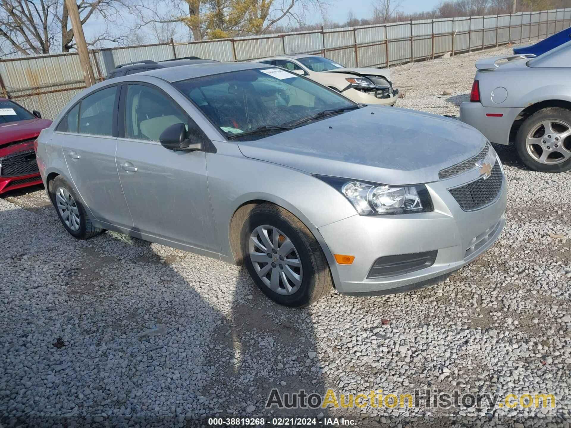 CHEVROLET CRUZE LS, 1G1PC5SH4B7235848