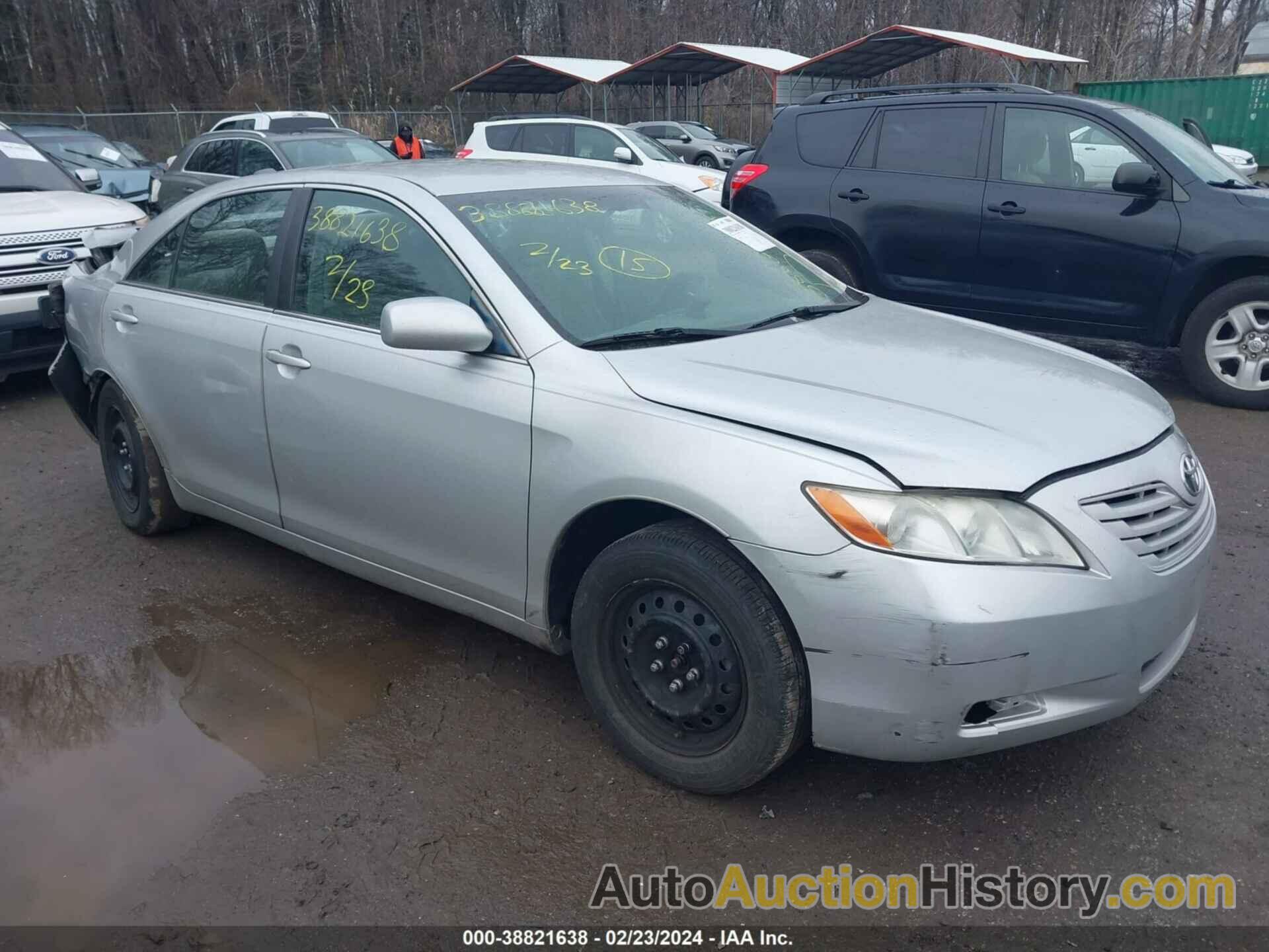 TOYOTA CAMRY LE, 4T1BE46KX8U209126