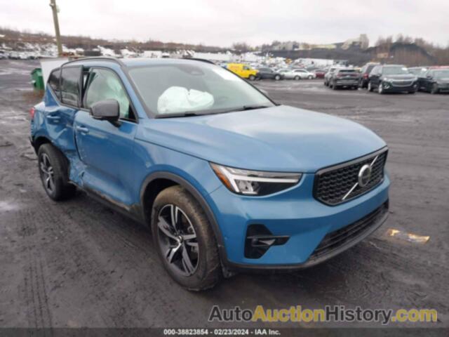 VOLVO XC40 B5 PLUS DARK THEME, YV4L12UW1P2092140