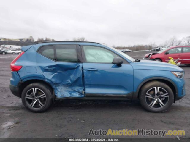 VOLVO XC40 B5 PLUS DARK THEME, YV4L12UW1P2092140